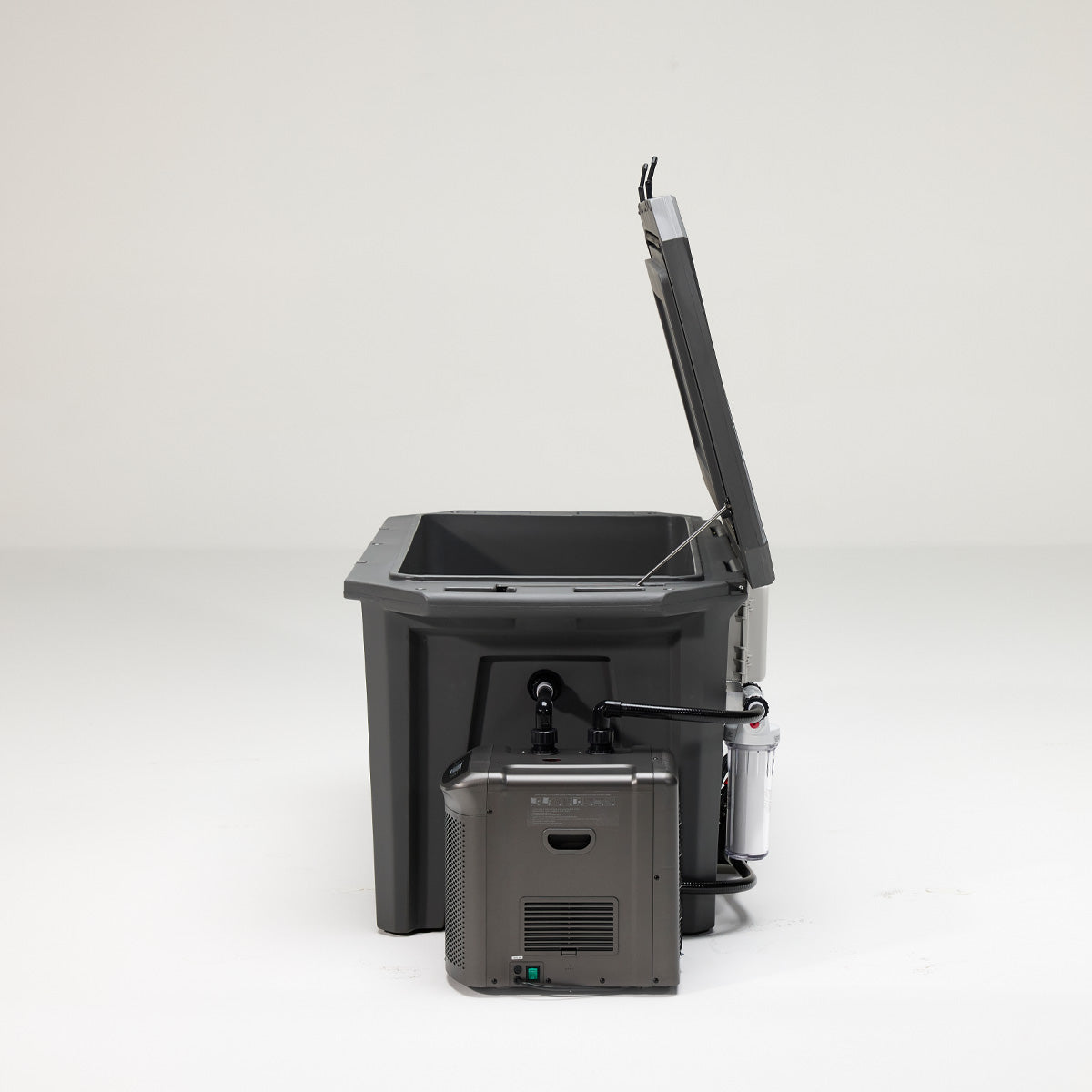 The Desert Plunge Exclusive Cold Plunge Tub - 1/4 horsepower - Stealth Gray