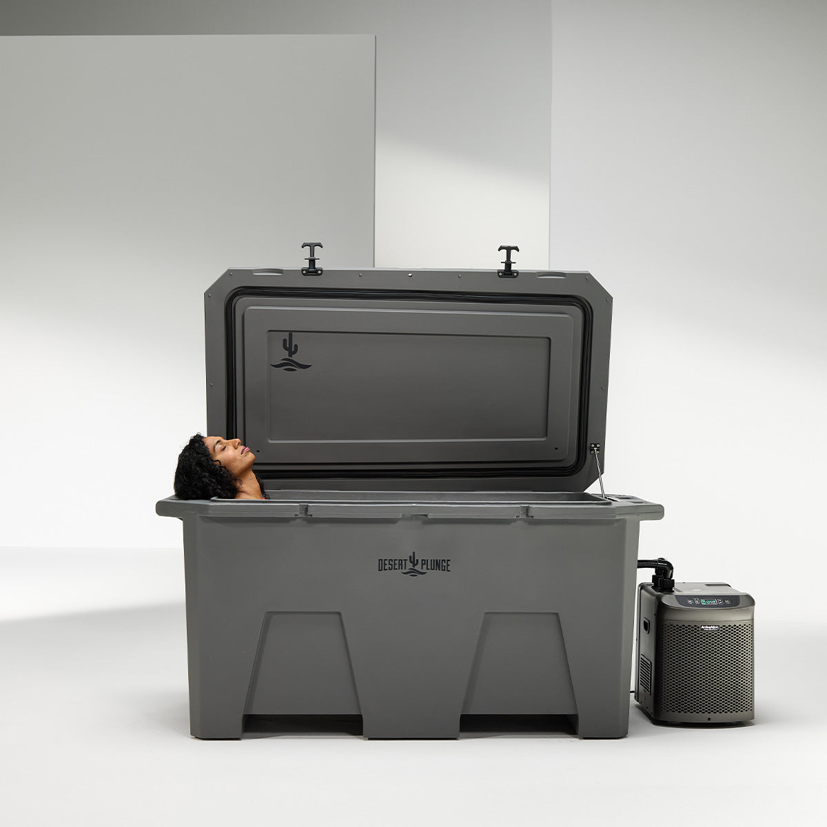 The Desert Plunge Exclusive Cold Plunge Tub - 1/4 horsepower - Stealth Gray