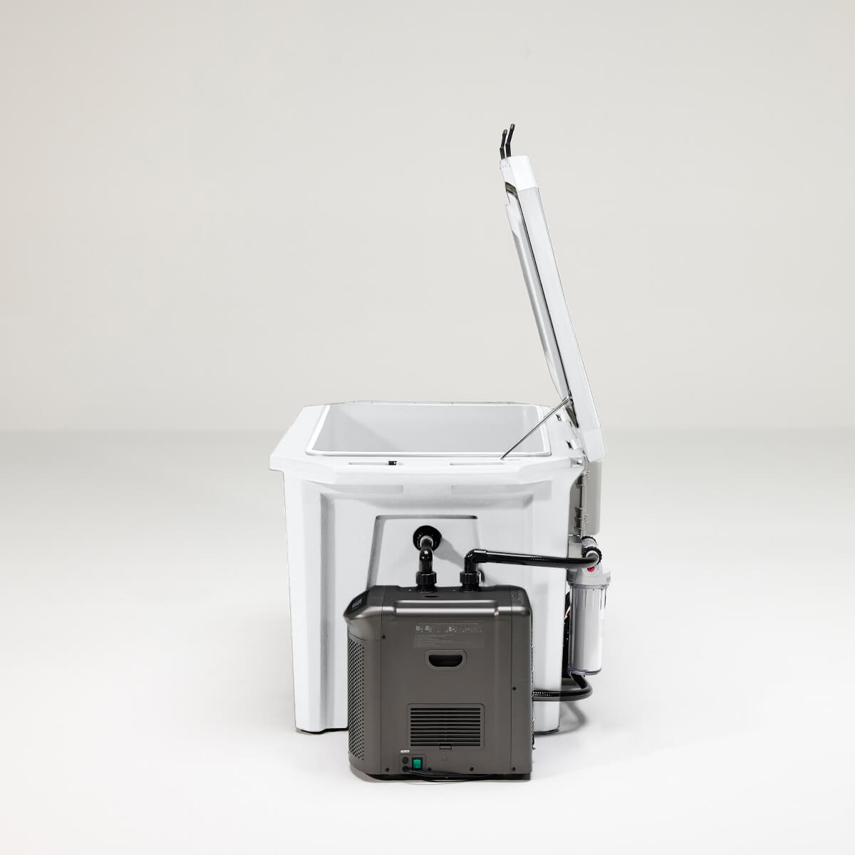 The Desert Plunge Exclusive Cold Plunge Tub - 1/4 horsepower - White